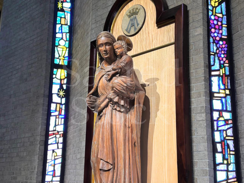Mary & Baby Jesus Statue 2