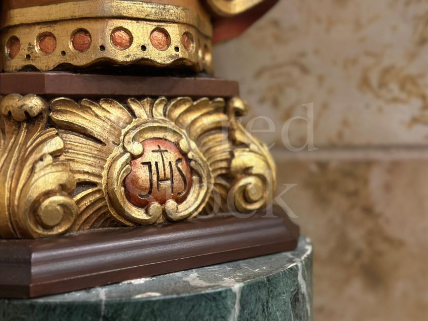 IHS monogram   Jesus Savior of all time 2